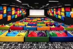 Jomblo dilarang nonton di bioskop ini, kenapa ya?