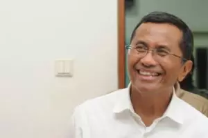 Tersangka korupsi, Dahlan Iskan ditahan