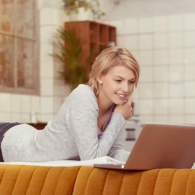 Jangan tidur aja, ini 5 aktivitas bermutu mengusir kesepian di rumah