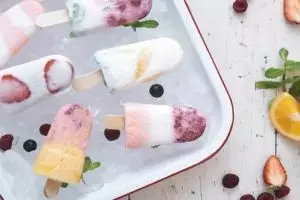 Tak cuma sehat, es lilin yogurt ini juga segar dan mudah dibikin