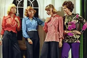 Mode klasik diprediksi bakal dominasi tren busana wanita tahun 2017