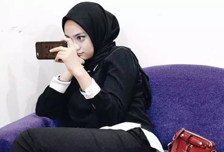 Tampil mengenakan hijab, Ayudia Bing Slamet tuai pujian netizen