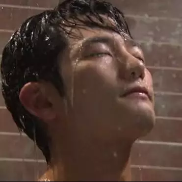 5 Kondisi bau badan pria yang justru disukai wanita