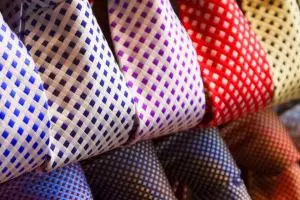 Ini makna warna dasi favorit cowok 