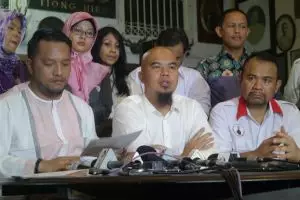 Ahmad Dhani berang, siap polisikan balik Projo dan Indra Tan