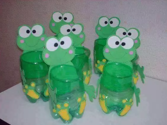 16 Kreasi toples lucu buat anak yang dibikin dari botol plastik bekas