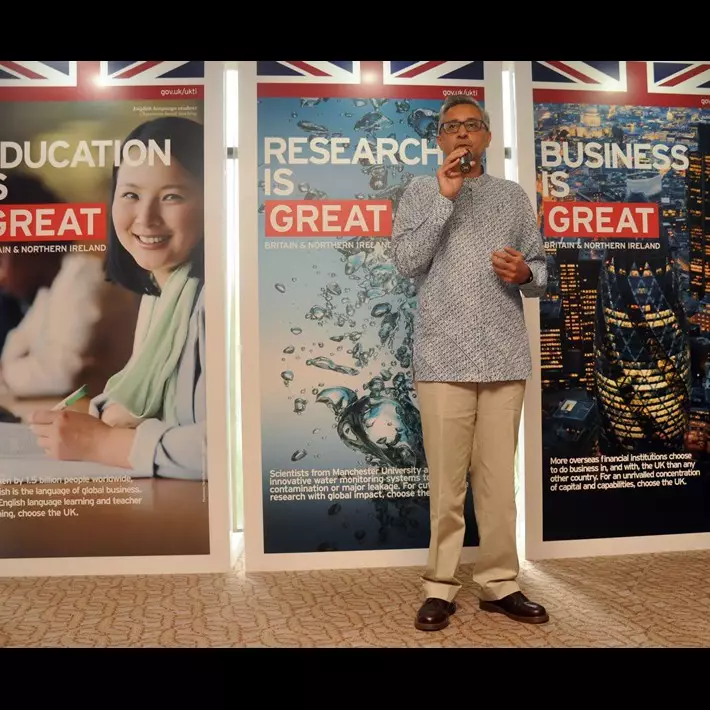 Makin banyak pemuda Indonesia yang mau kuliah di Inggris, kenapa ya?