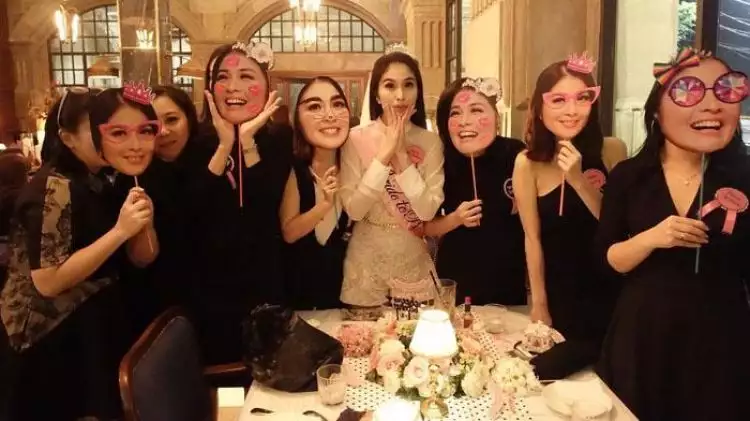 11 Bridal shower artis Indonesia ini nggak kalah sama seleb Hollywood