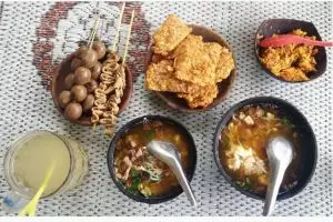 Tak cuma gudegnya, ini 10 warung soto paling lezat dan hits di Jogja