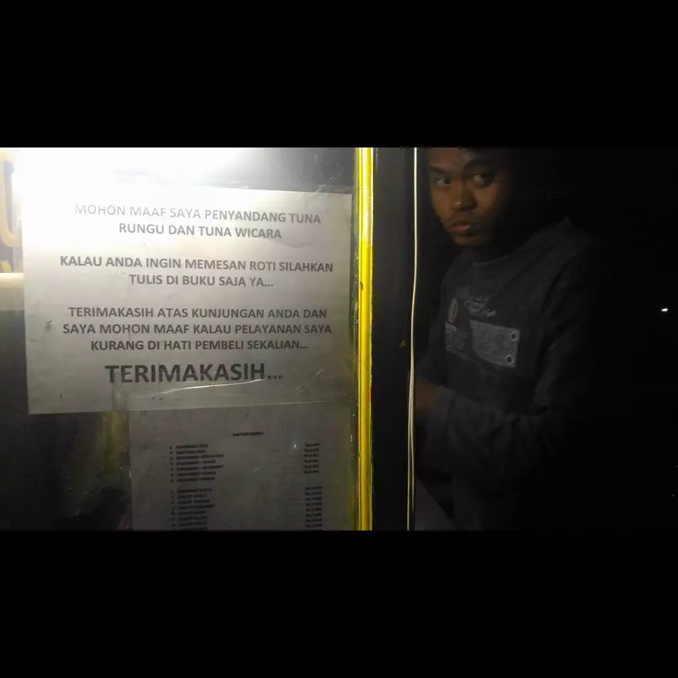 Kisah penjual roti bakar tuna rungu ini sentil kamu yang malas-malasan