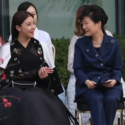 Nama karakternya dicatut presiden, Ha Ji-won jadi sorotan di Korea