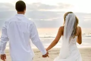 Mau menikah, permintaan keluarga cewek ini bikin cowok jantungan