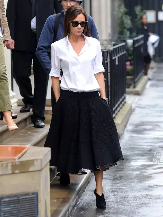 15 Mix and match kemeja polos ini selain simpel juga terlihat classy