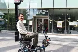 Skuter kemudi otomatis solusi bagi 'zombie' berponsel