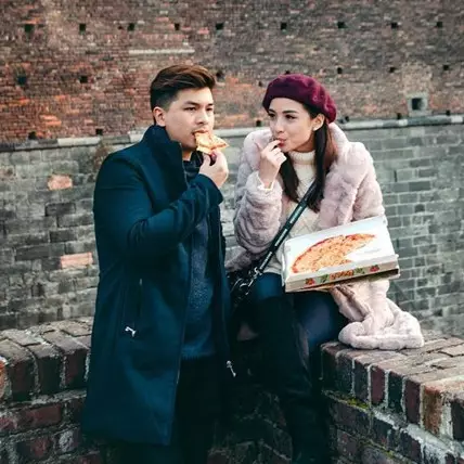 Sudah punya anak, 10 pasangan seleb ini masih terlihat seperti pacaran