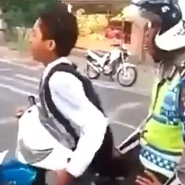 Alasan pelajar bandel menolak ditilang polisi ini bikin geregetan