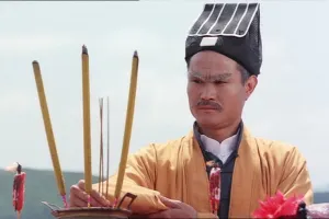 12 Foto perjalanan karier Lam Ching-ying si pawang vampir, legendaris