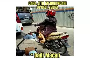 10 Cara kocak hindari operasi zebra, bikin polisi gagal paham seketika
