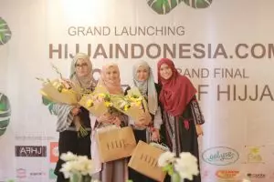 Belanja baju dan pesan makanan lebih mudah lewat HIJJA, tinggal klik