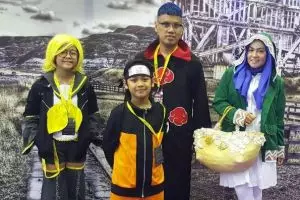 10 Potret kemesraan & keseruan keluarga Uya Kuya, family goals nih