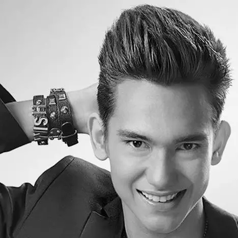 7 Alasan Adipati Dolken digilai kaum hawa, jangan iri ya Sob