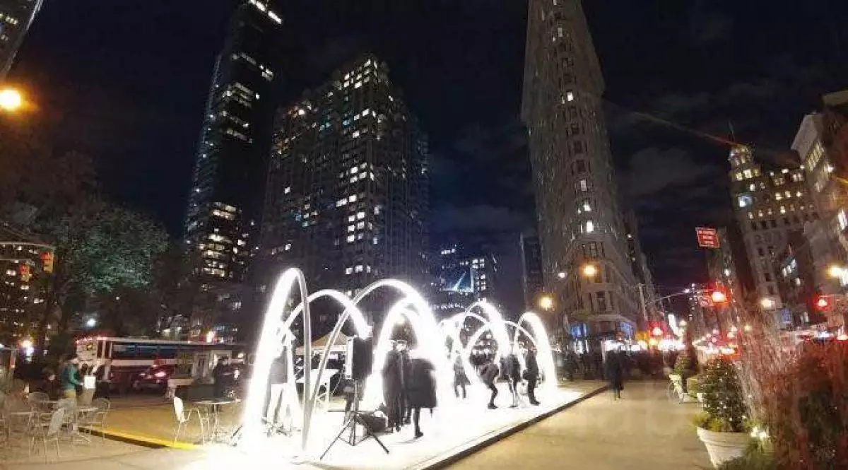 Bermain hammock di tengah kota jadi tren di New York