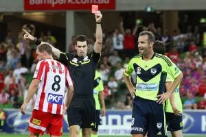 Ini sosok wasit kontroversial yang pimpin laga Indonesia vs Vietnam 