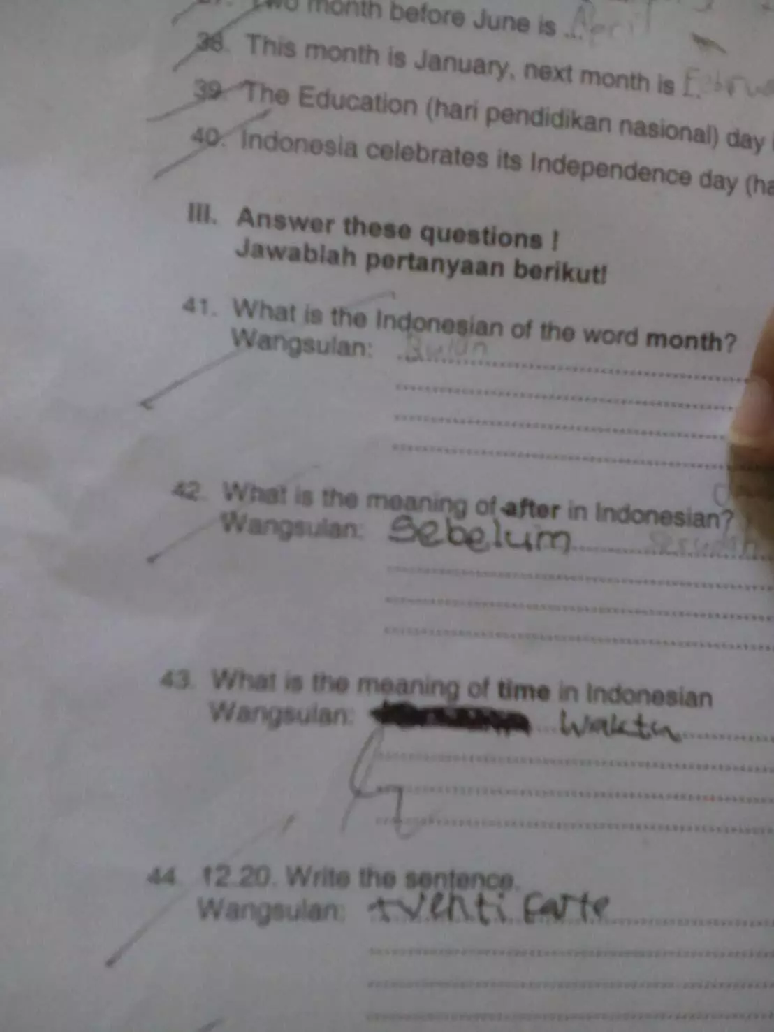 Soal Bahasa Inggris SD ini bikin gagal paham siswa, kenapa ya?