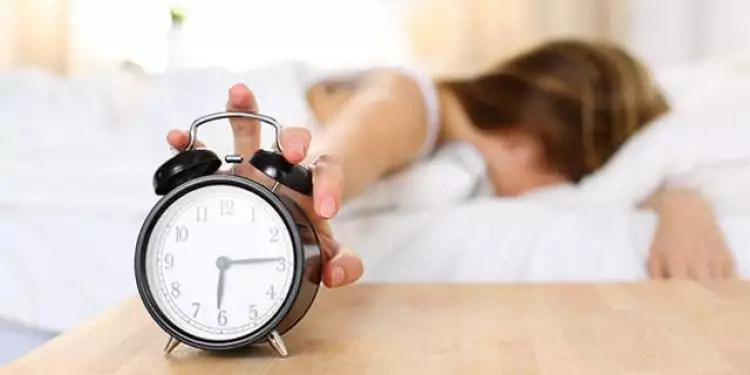 4 Posisi tidur ini bisa bantu sembuhkan sakit punggungmu, buktikan ya