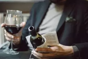 Desain buku ini unik bikin betah baca, kamu tertarik bikin?