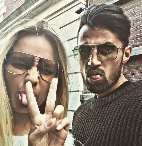 10 Potret romantis bintang timnas Lilipaly bareng istri, so sweet abis