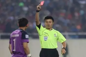 Ternyata ini penyebab kiper Vietnam diganjar kartu merah