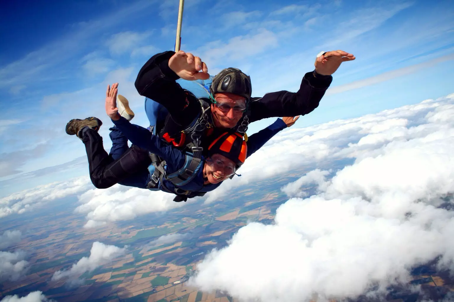 7 Panorama yang bikin orang mau beraksi ekstrem, seleb pun tertantang