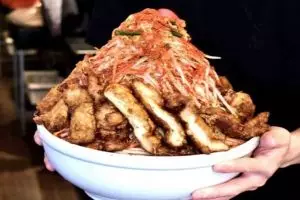 Kamu dapat Rp 6 juta kalau bisa habiskan makanan ini dalam 20 menit