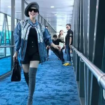 Disebut punya harta Rp 280 miliar, ini harga 15 sepatu mahal Syahrini