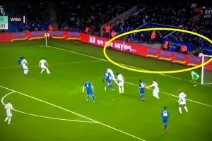 Heboh iklan mi instan asal Indonesia di laga Leicester City