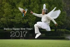 Kamu pasti melongo, nenek 88 tahun ini jago banget Photoshop