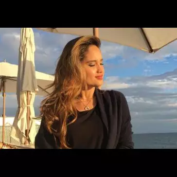 Trailer 'The Ninth Passenger' keluar, yuk intip akting Cinta Laura