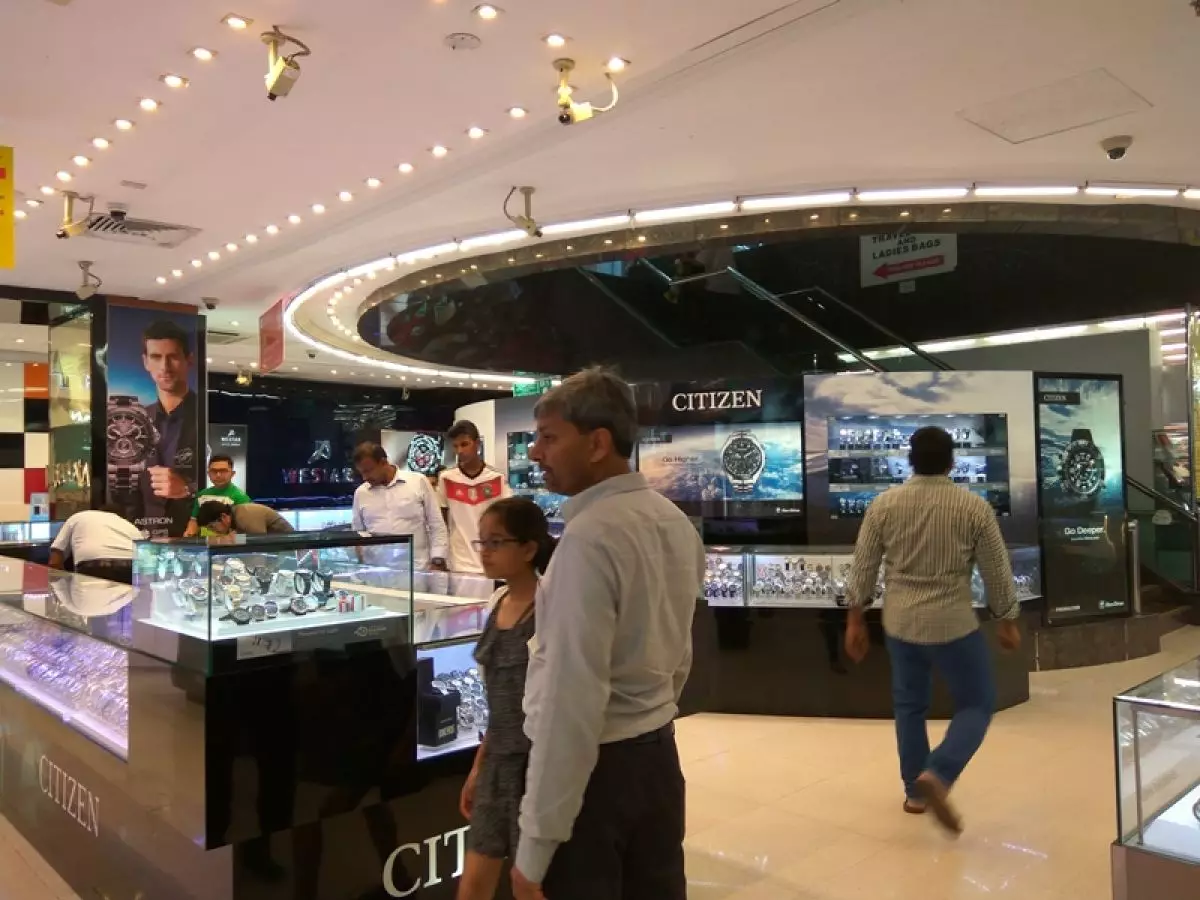 Ini tempat belanja ala Mangga Dua di Singapura, murah & hits abis