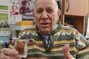 Baterai ciptaan ilmuwan ini diklaim mampu nyalakan HP selama 12 tahun