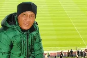 6 Celetukan kocak komentator bola bikin penonton gagal fokus 