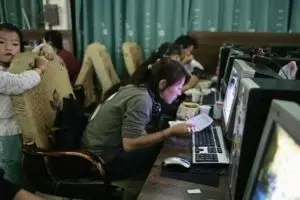 Pasutri ini tega jual ketiga anaknya demi game online, kejam