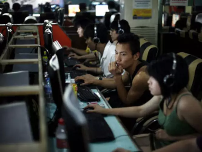 Pasutri ini tega jual ketiga anaknya demi game online, kejam