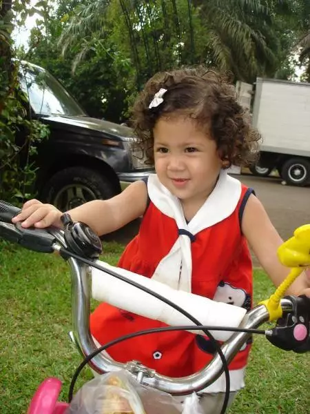 10 Tahun berlalu, ini kabar si kecil 'Shaina' di sinetron Doo Bee Doo