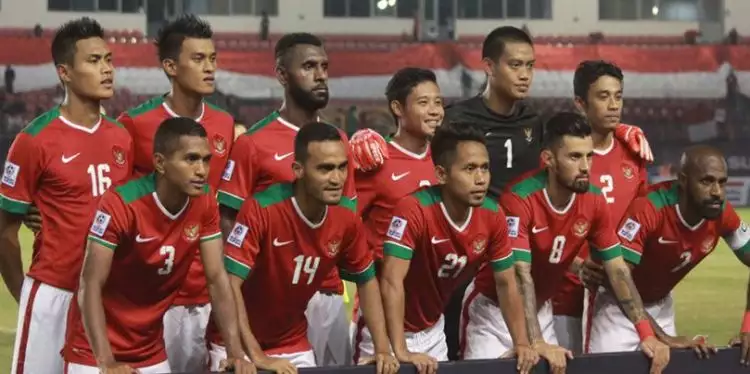 Kebobolan 1 gol, suporter Indonesia tak kendor teriakkan dukungan