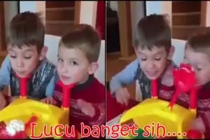 Kakak dan adik main bareng ini kocaknya nggak terduga