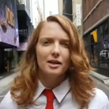 Remaja bule ini bikin lagu rap soal Bung Karno, keren abis lho