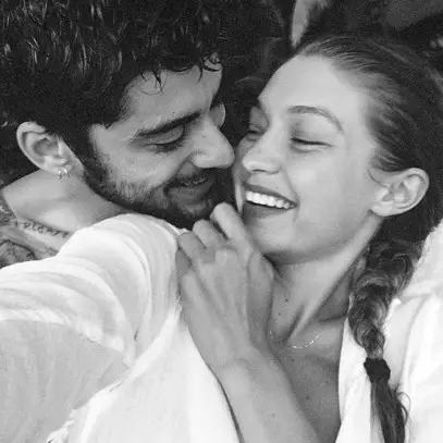 Selain ciuman mesra, ini 11 foto romantisnya Zayn Malik dan Gigi Hadid