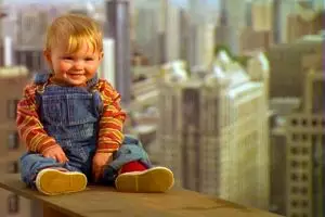 Ini kabar terbaru pemeran bayi di film Baby's Day Out, bikin pangling