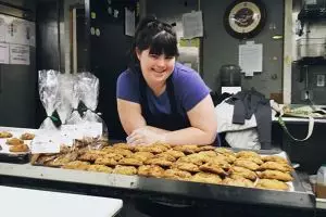 Cewek penyandang down syndrome ini sukses jadi pengusaha kue, keren